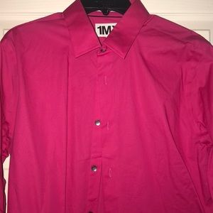 Men’s slim dress shirt